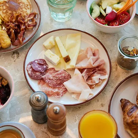 Apartmanhotel The Social Hub Extended 3*