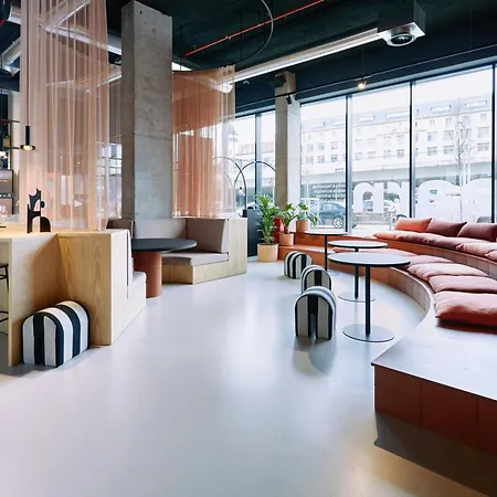 Apartmanhotel The Social Hub Extended 3*